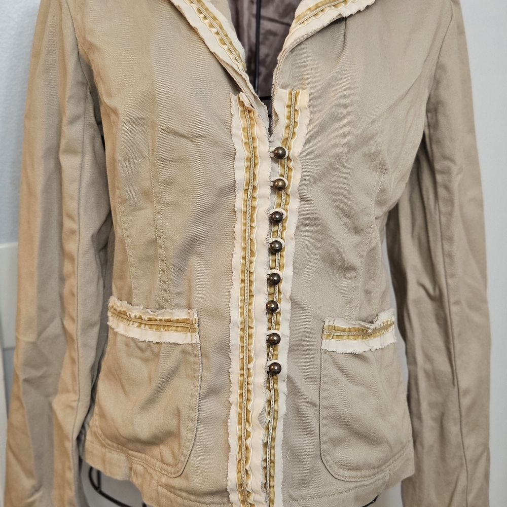 Elegant Beige Women's Blazer